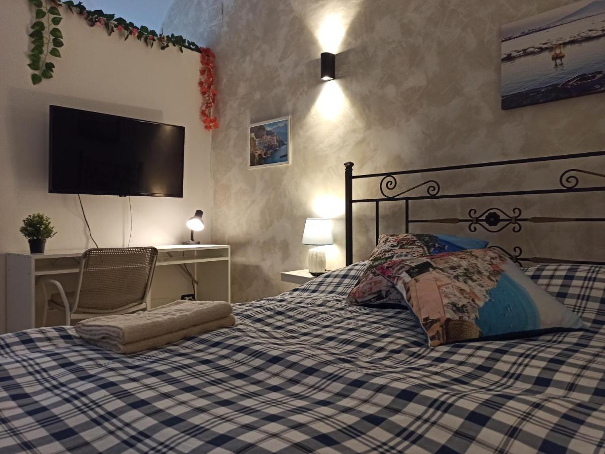 Casa Vacanze Smeralda Amalfi Coast Vietri sul Mare Exterior photo